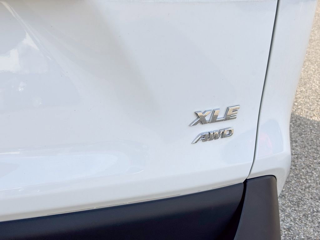 Used 2019 Toyota RAV4 XLE image 13