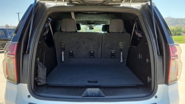 Used 2023 Chevrolet Suburban LS RWD image 25
