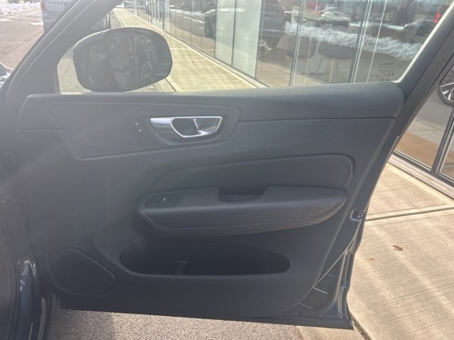 Certified 2025 Volvo XC60 B5 Plus image 14