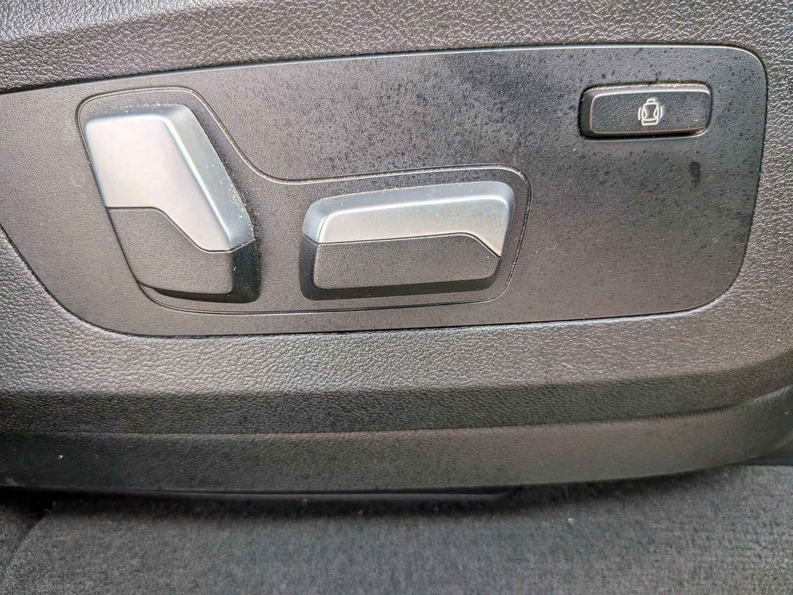 Used 2022 BMW X5 xDrive40i w/ Premium Package image 41