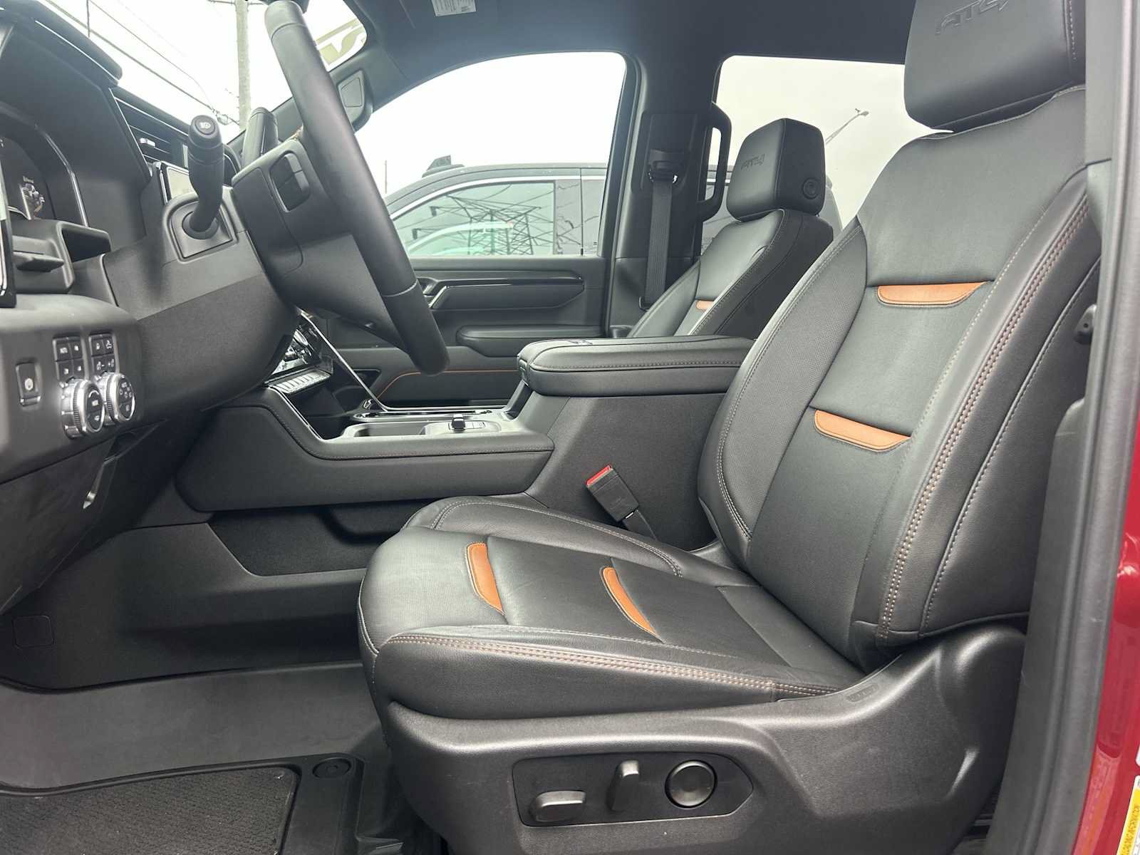 Used 2025 GMC Sierra 2500 AT4 w/ AT4 Premium Plus Package AWD/4WD image 20