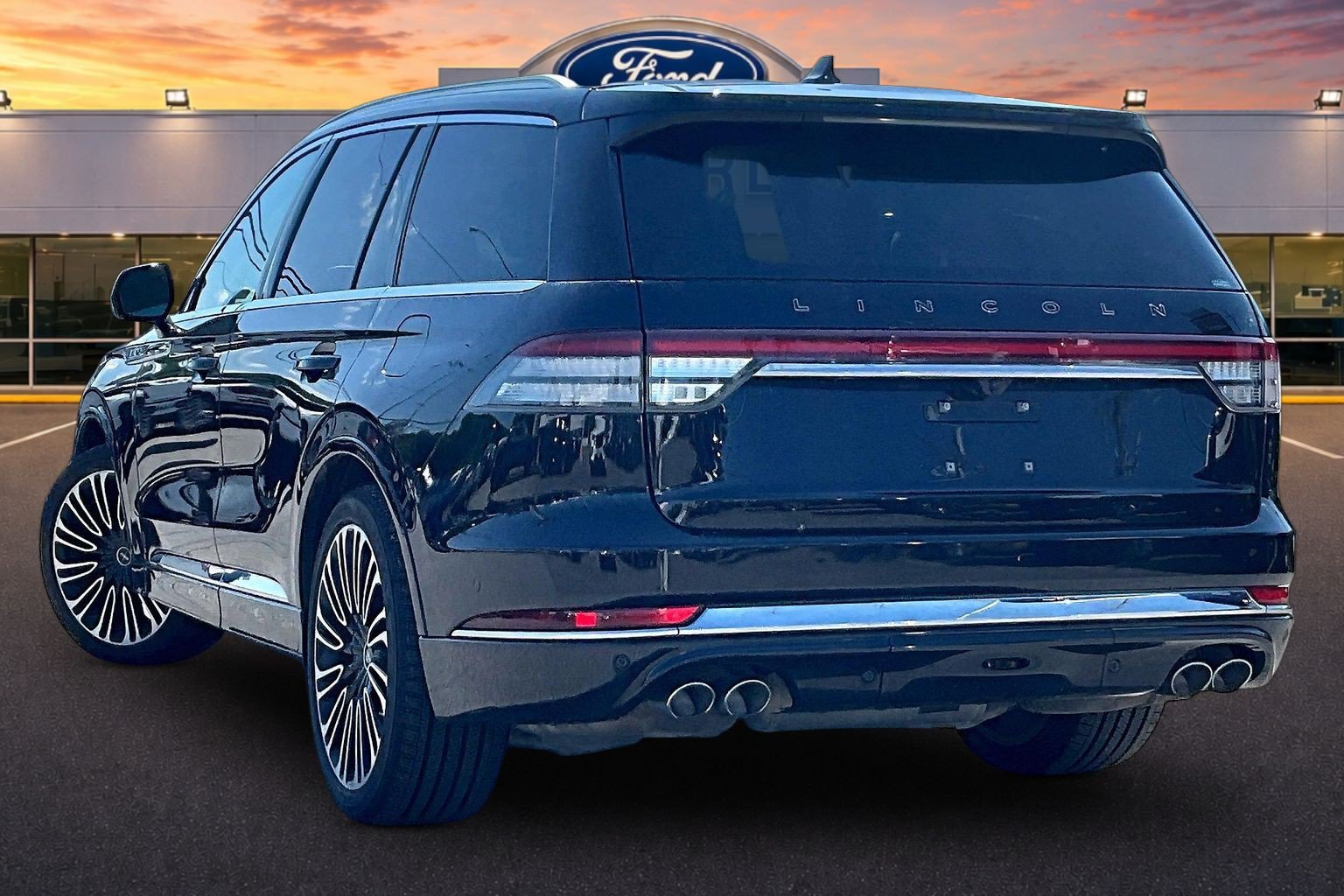 Used 2020 Lincoln Aviator Black Label w/ Dynamic Handling Package AWD/4WD image 2