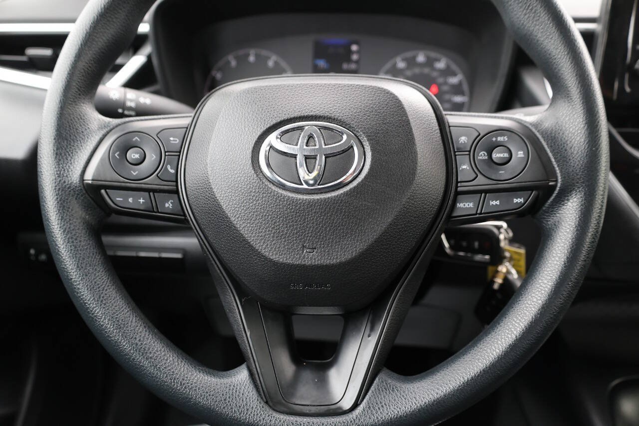 Used 2023 Toyota Corolla LE FWD image 18