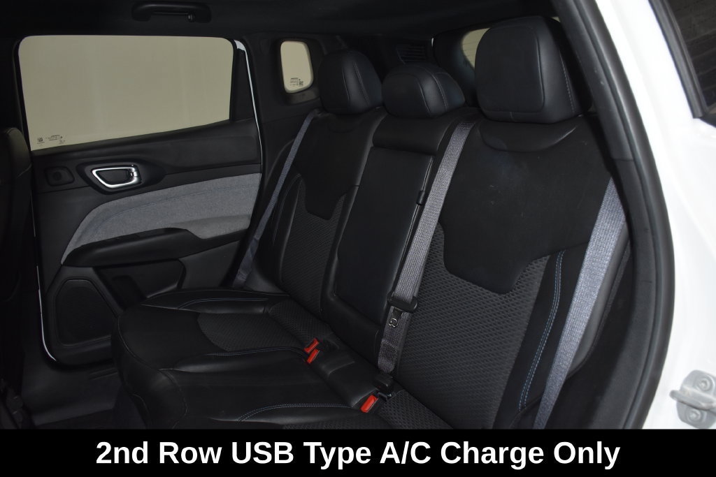 Used 2025 Jeep Compass Latitude w/ Sun & Sound Group AWD/4WD image 29