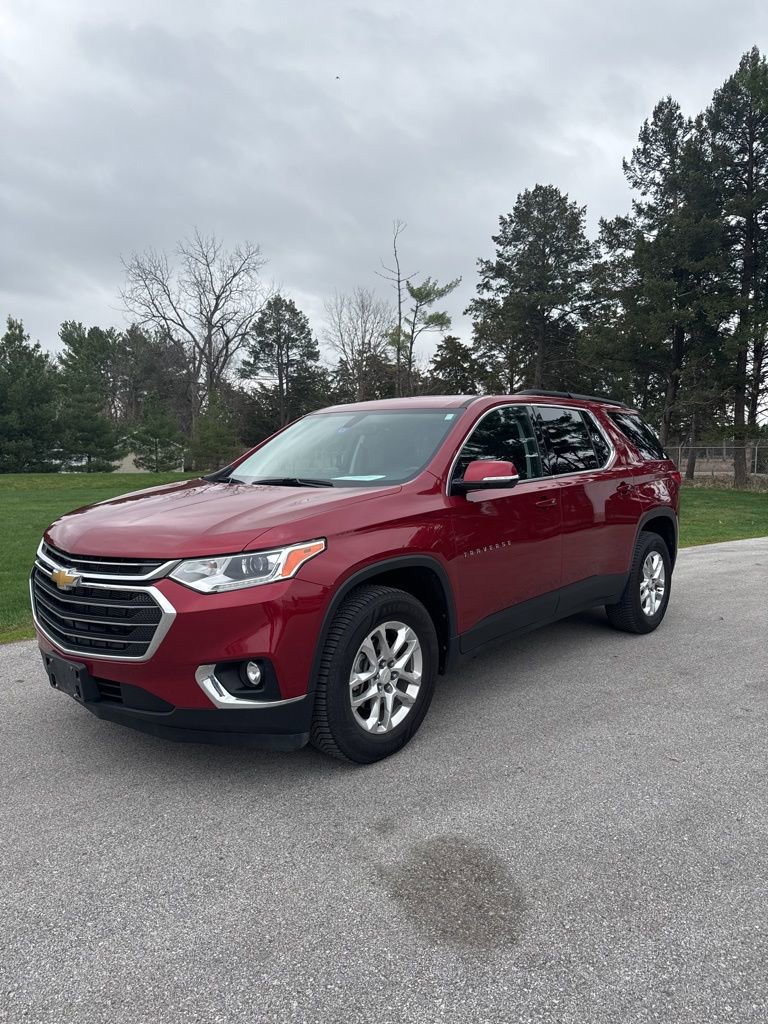 Used 2020 Chevrolet Traverse LT FWD image 2