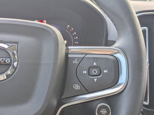 Certified 2023 Volvo XC40 B5 Ultimate w/ Protection Package Premier image 34