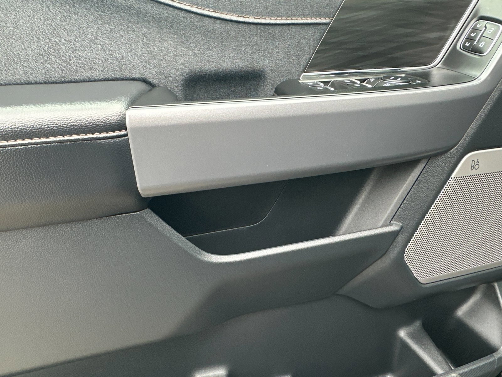 Certified 2025 Ford F150 Lightning Lariat image 12