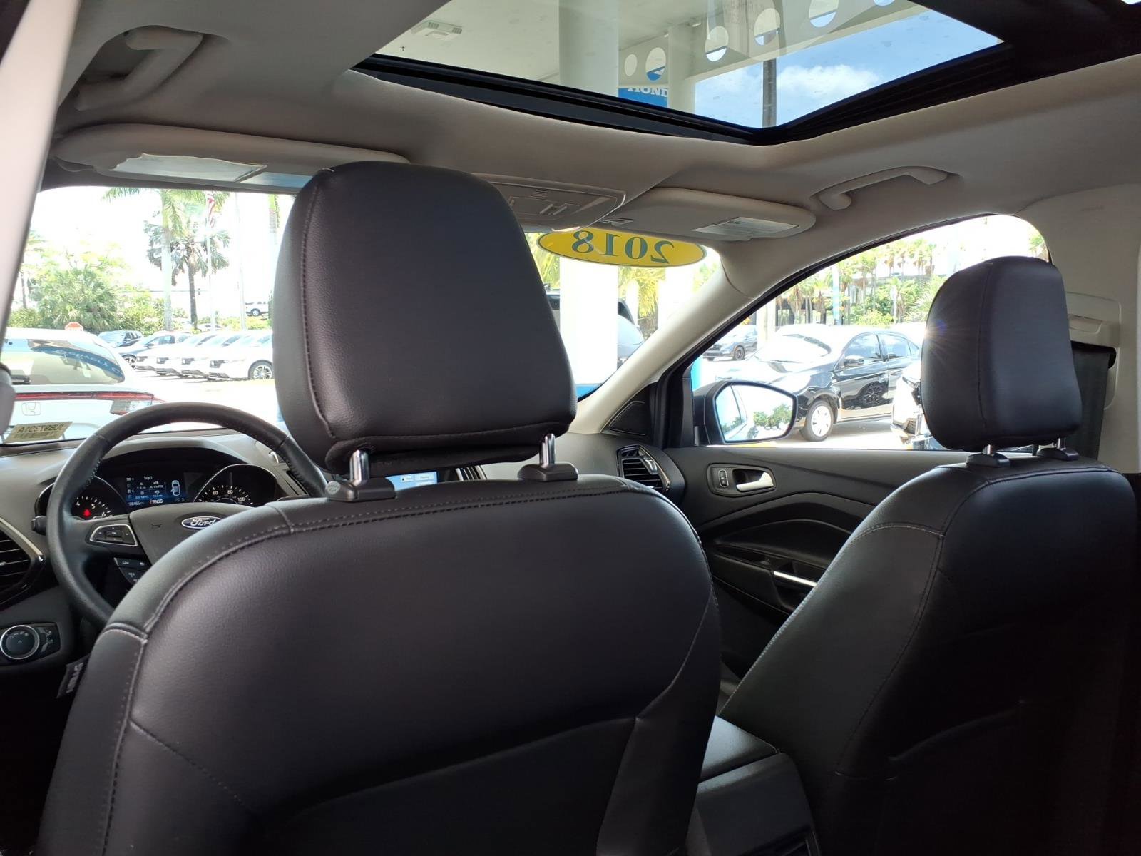 Used 2018 Ford Escape Titanium w/ Ford Safe & Smart Package FWD image 11