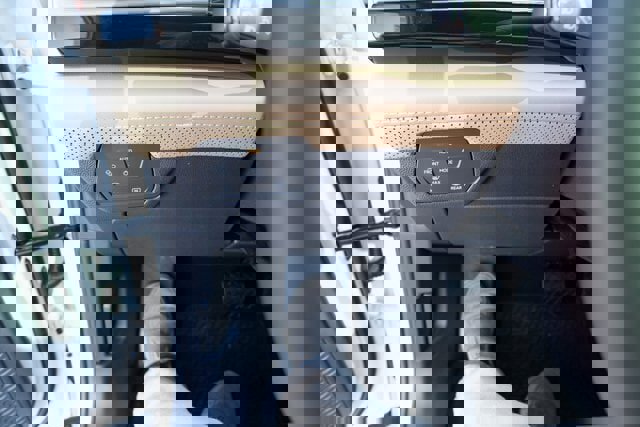 New 2026 Volkswagen Atlas Cross Sport SE image 24