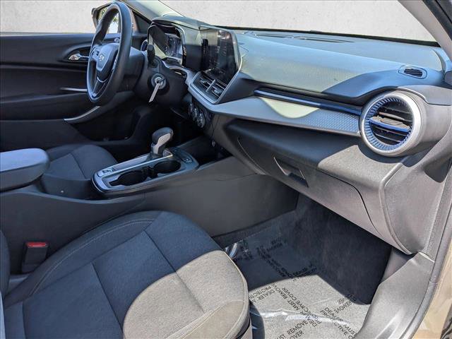 Used 2024 Chevrolet Trax LS w/ LS Convenience Package image 26