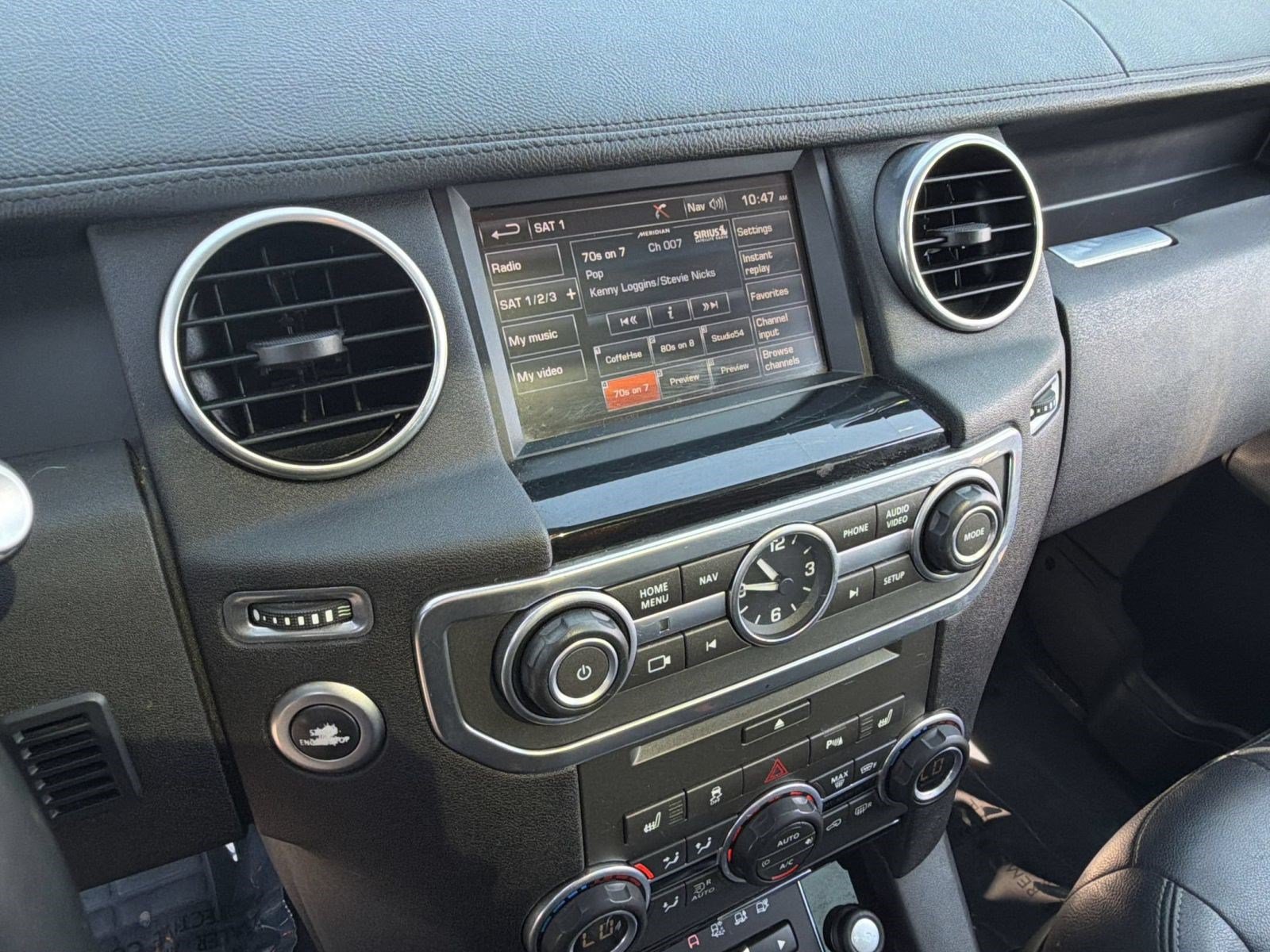 Used 2016 Land Rover LR4 HSE AWD/4WD image 18