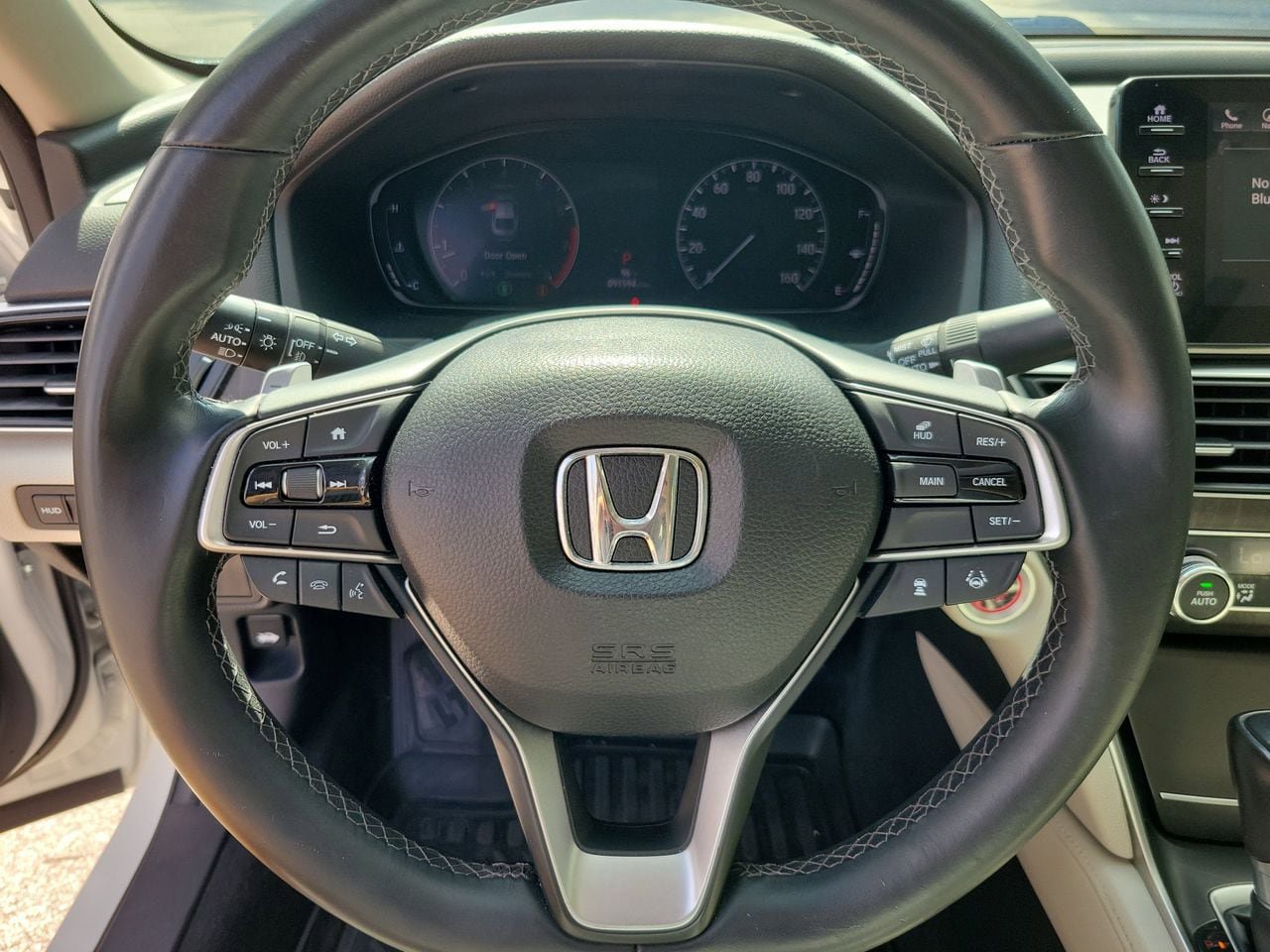 Used 2018 Honda Accord Touring image 19