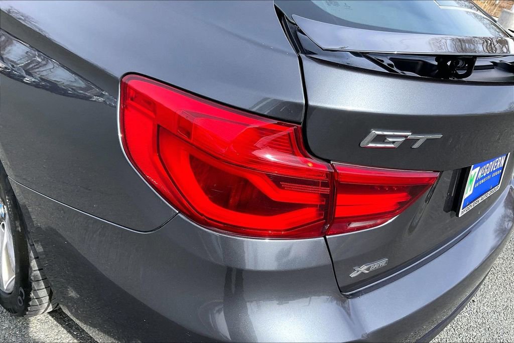 Used 2018 BMW 330i Gran Turismo xDrive image 23