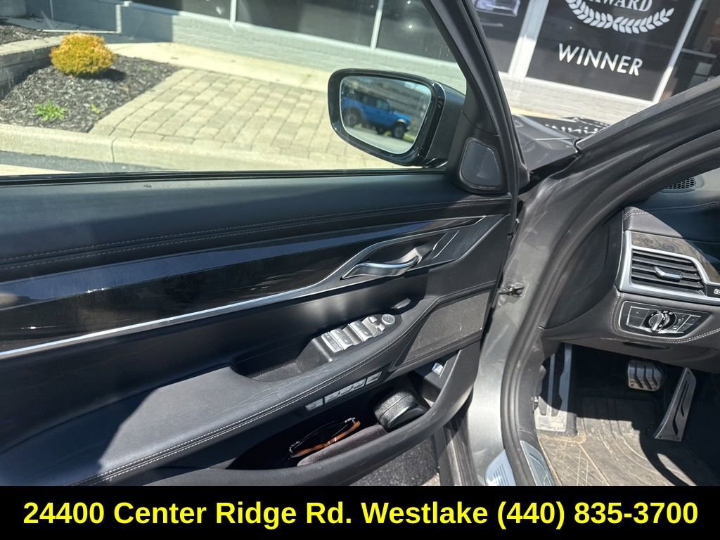 Used 2017 BMW 750i xDrive AWD/4WD image 11