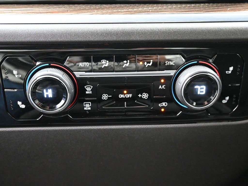 Used 2022 Chevrolet Silverado 1500 LT image 24