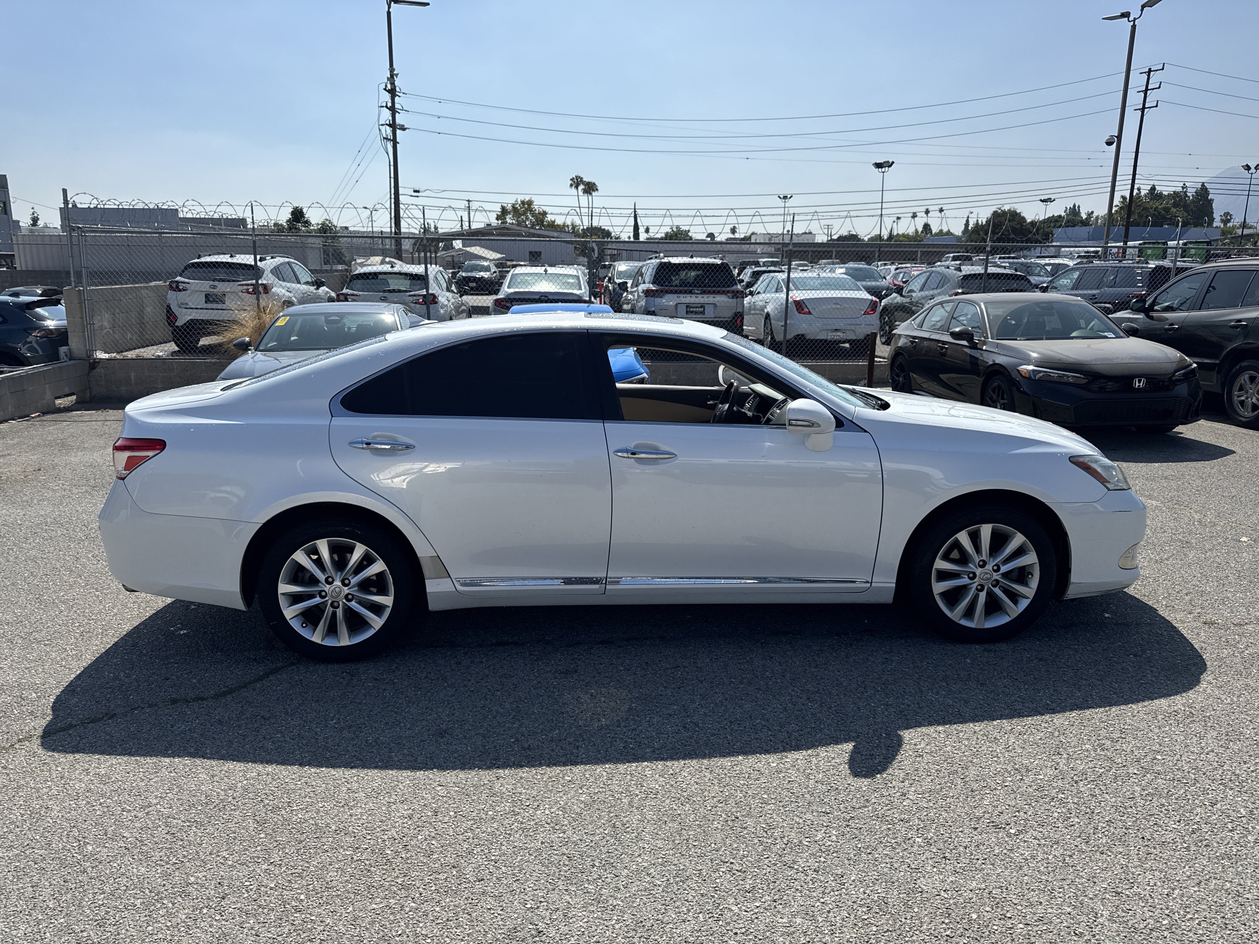 Used 2011 Lexus ES 350 FWD image 3