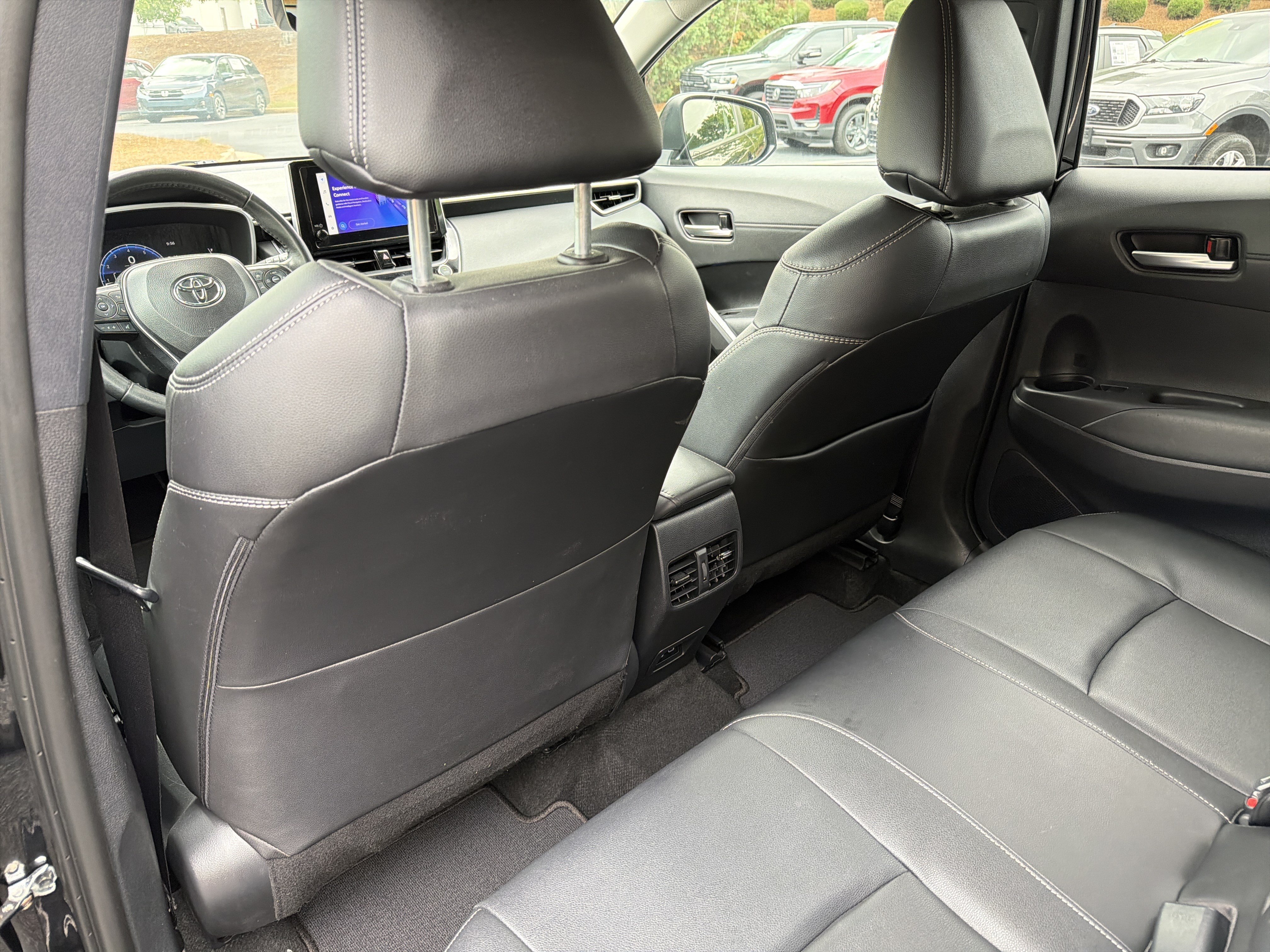 Used 2024 Toyota Corolla Cross XLE FWD image 20