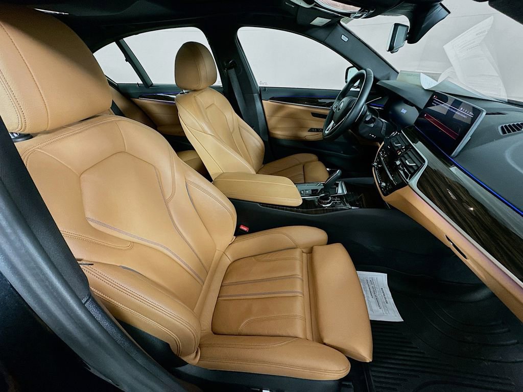 Used 2023 BMW 530i xDrive w/ Executive Package image 36