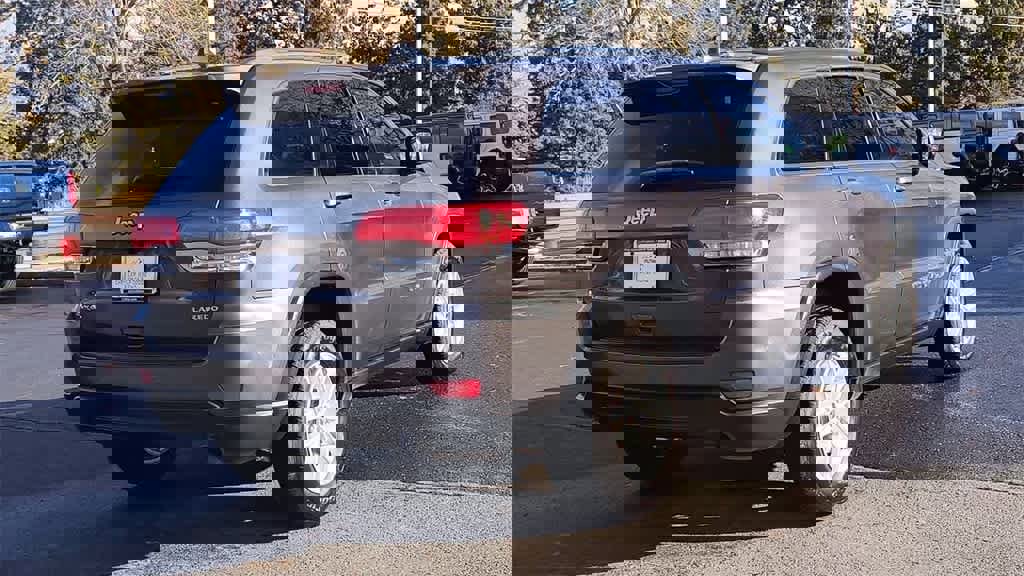 Used 2017 Jeep Grand Cherokee Laredo w/ Quick Order Package 23E image 8