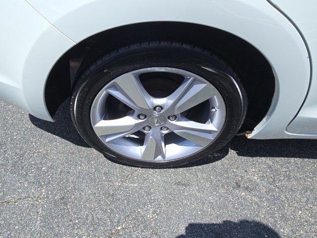 Used 2015 Acura ILX w/ Technology Package FWD image 24