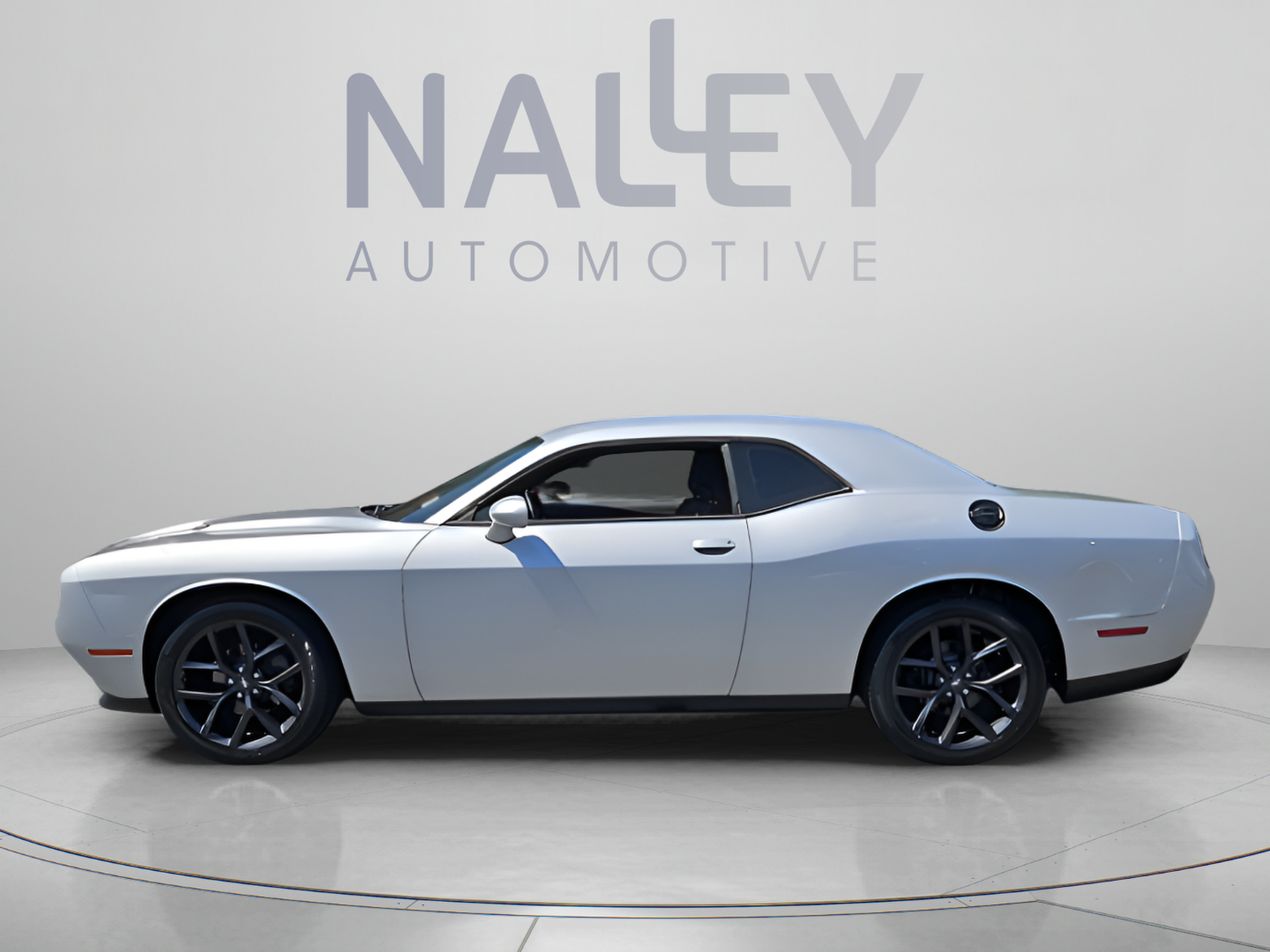 Used 2021 Dodge Challenger SXT w/ Blacktop Package RWD image 2