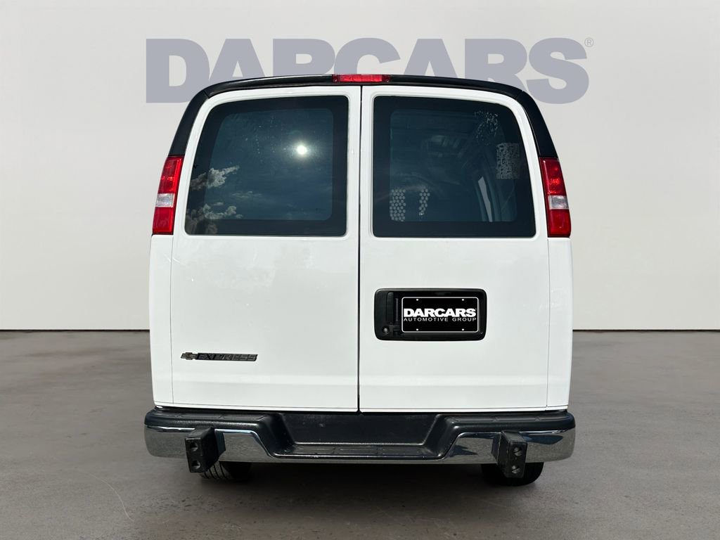 Used 2024 Chevrolet Express 2500 w/ Driver Convenience Package image 6
