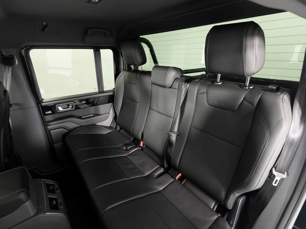New 2026 INEOS Grenadier Quartermaster Black Edition AWD/4WD image 36