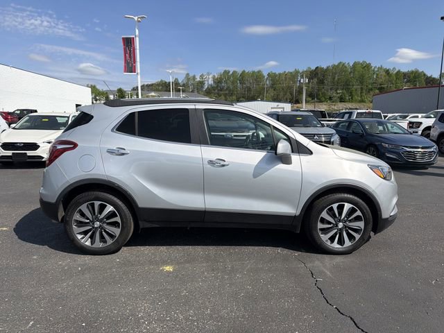 Used 2021 Buick Encore Preferred FWD image 2