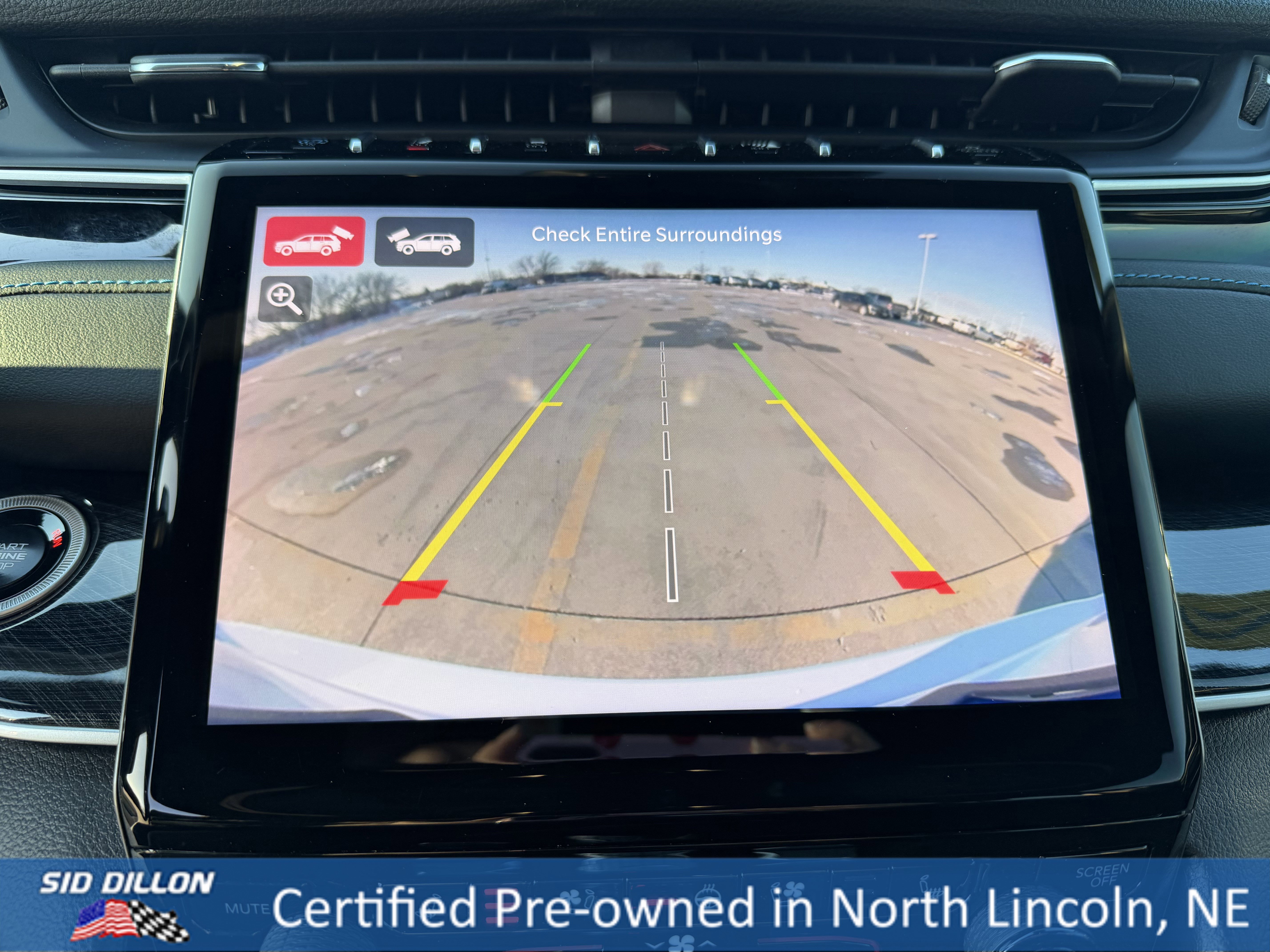 Used 2024 Jeep Grand Cherokee Trailhawk image 16