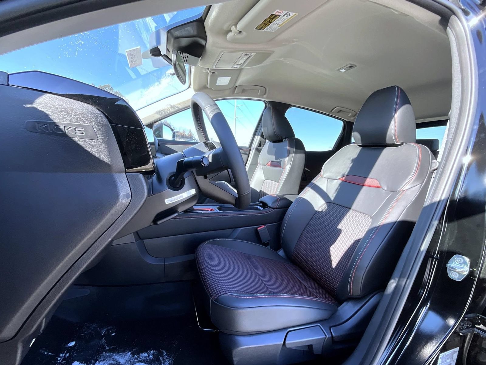 New 2026 Nissan Kicks SR w/ Cold Weather Package AWD/4WD image 10