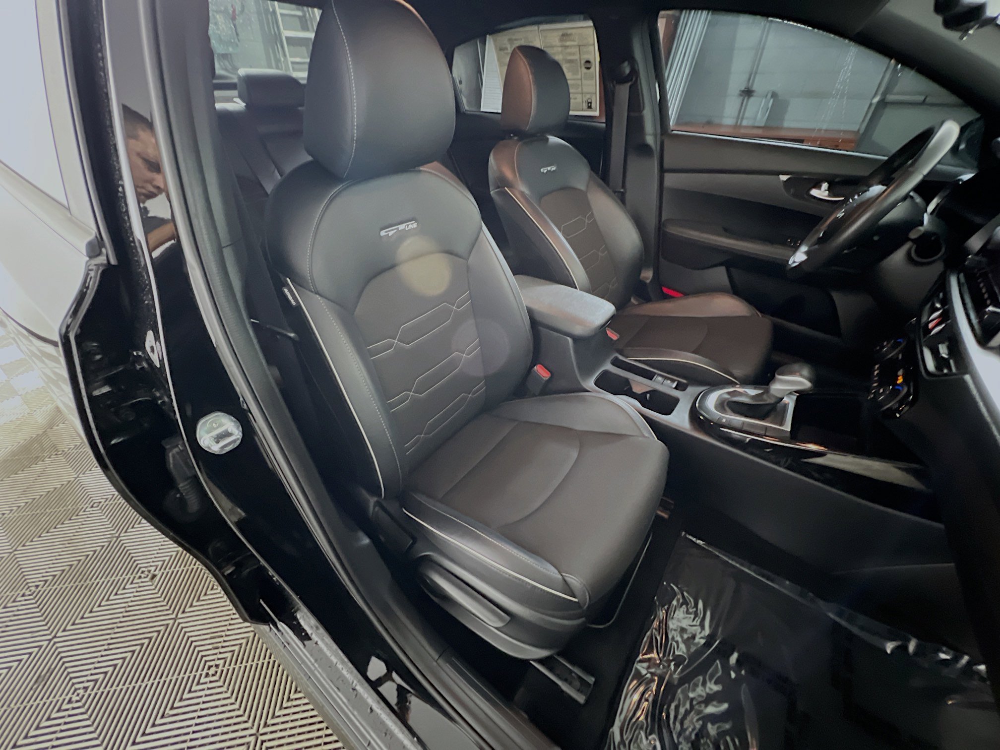 Used 2022 Kia Forte GT-Line w/ GT-Line Technology Package image 30