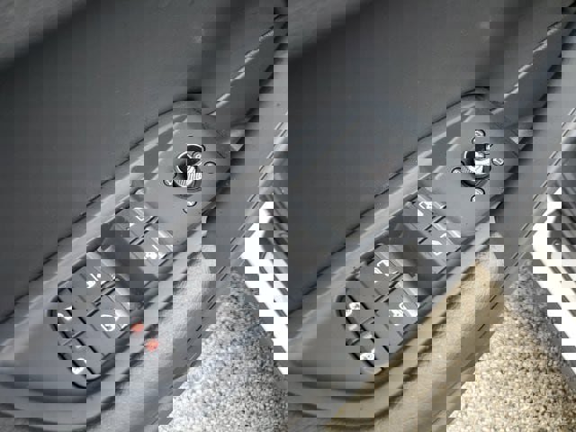 Used 2024 Audi Q5 2.0T Premium image 24