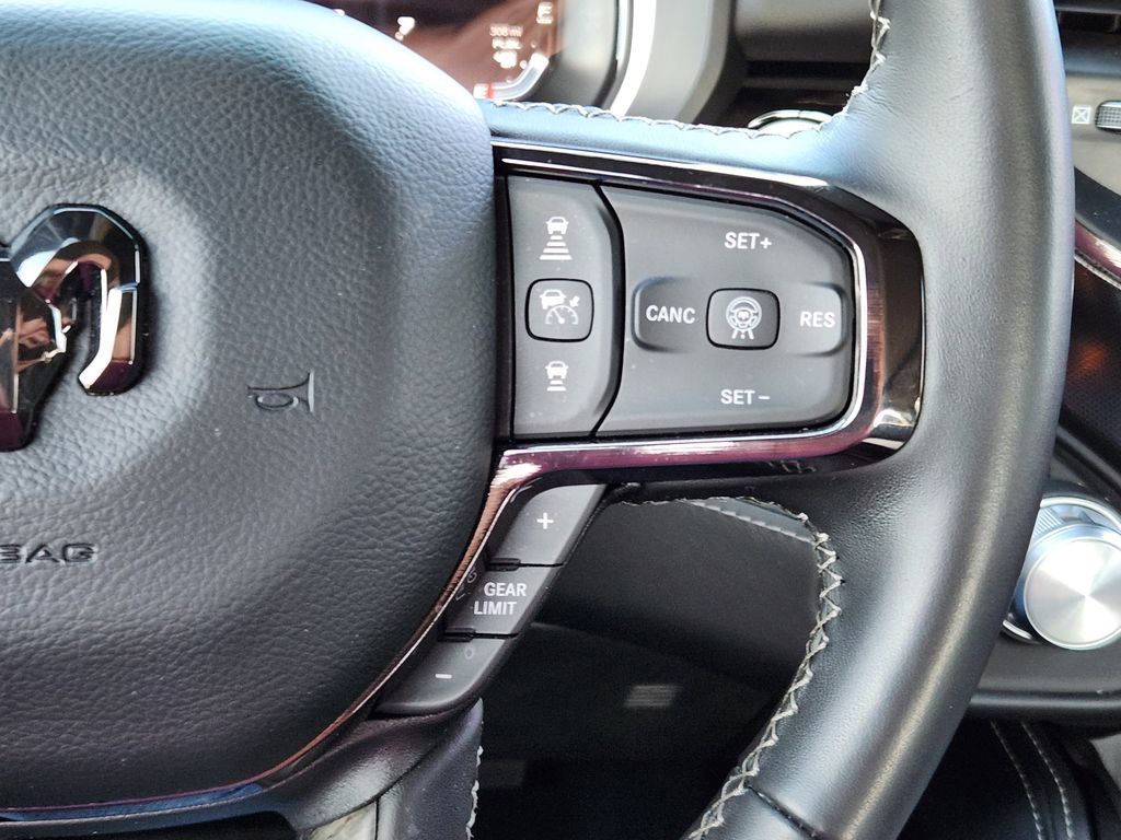 Used 2025 RAM 1500 Limited AWD/4WD image 19