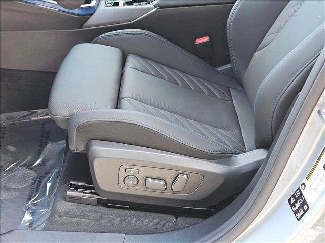 Used 2026 BMW X3 xDrive30i w/ Premium Package AWD/4WD image 4