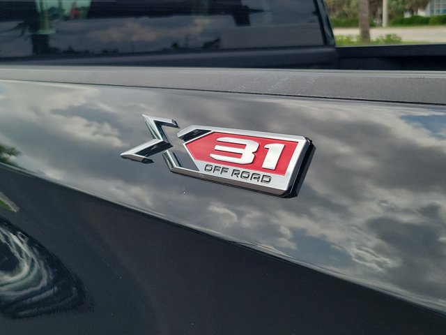 Used 2021 GMC Sierra 1500 Elevation w/ X31 Off-Road Package AWD/4WD image 10