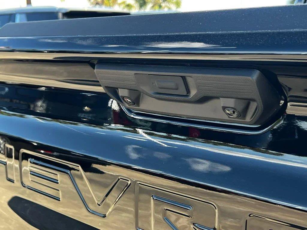 Used 2026 Chevrolet Silverado 1500 LTZ w/ LTZ Premium Texas Edition RWD image 18