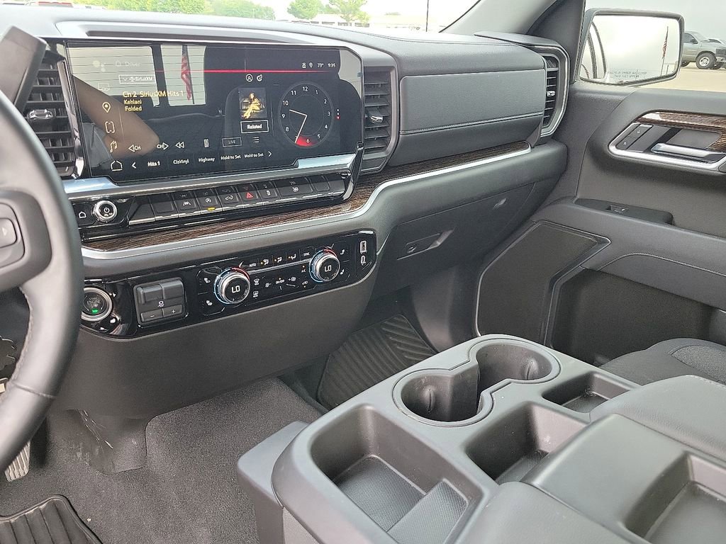 Used 2025 GMC Sierra 1500 SLE w/ Preferred Package image 20