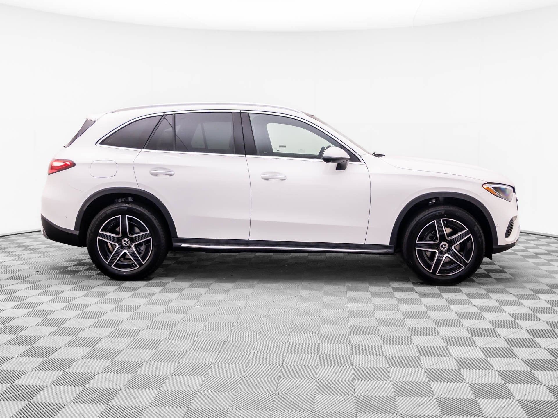 New 2027 Mercedes-Benz GLC 300 4MATIC image 6