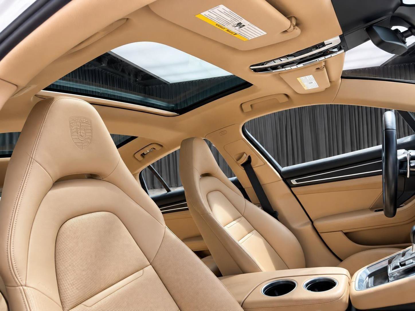 Used 2023 Porsche Panamera 4 Platinum Edition AWD/4WD image 25