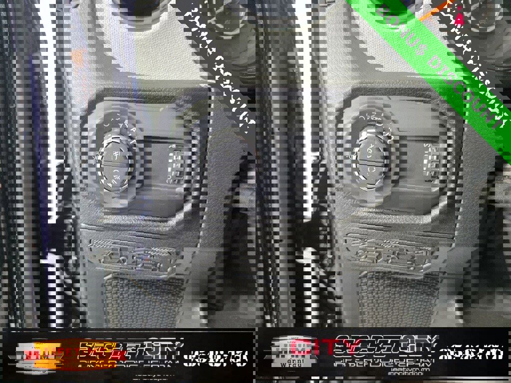 New 2025 Jeep Gladiator Sport image 14