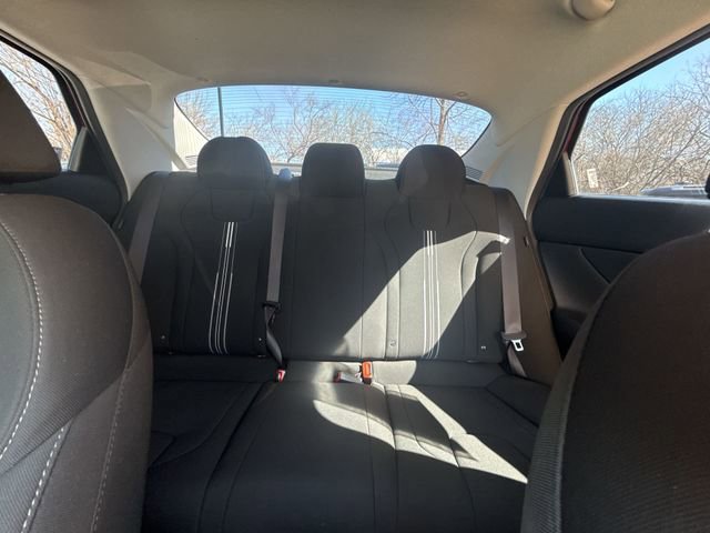 Certified 2024 Hyundai Elantra SEL image 21