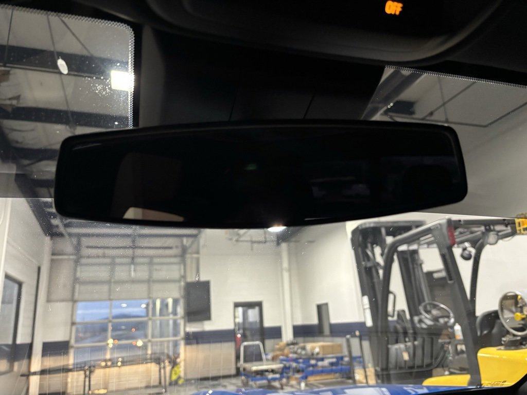 Used 2023 Chevrolet Colorado Trail Boss w/ Technology Package image 21