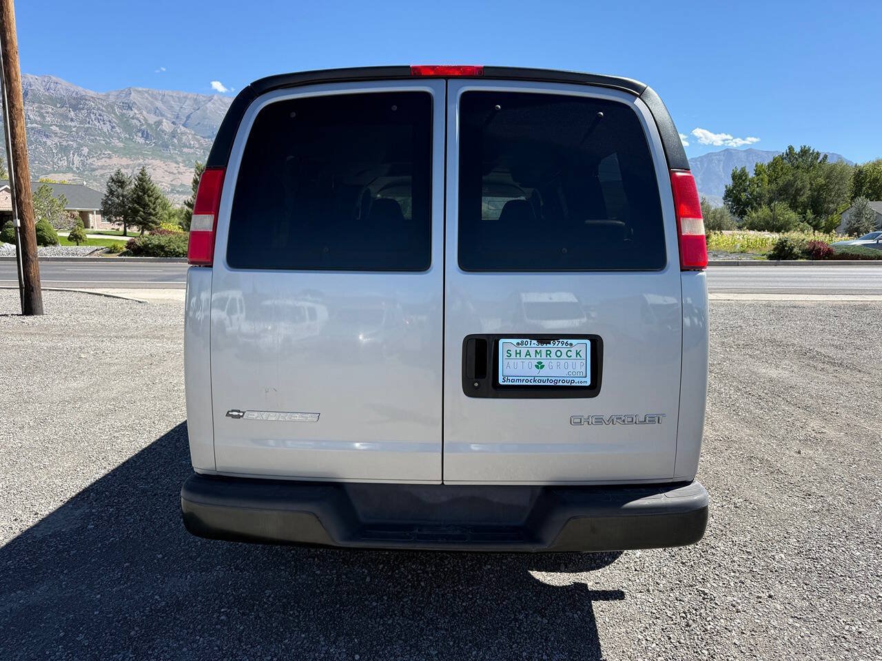 Used 2005 Chevrolet Express 2500 Passenger RWD image 4
