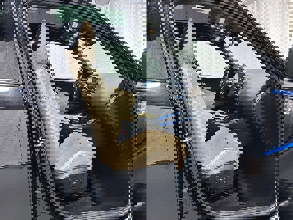 Used 2025 BMW X3 xDrive30i w/ M Sport Package image 54