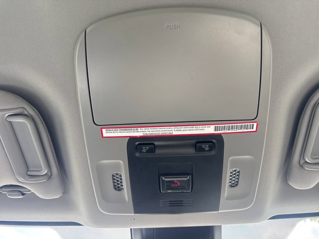 Used 2022 Toyota Camry SE FWD image 28