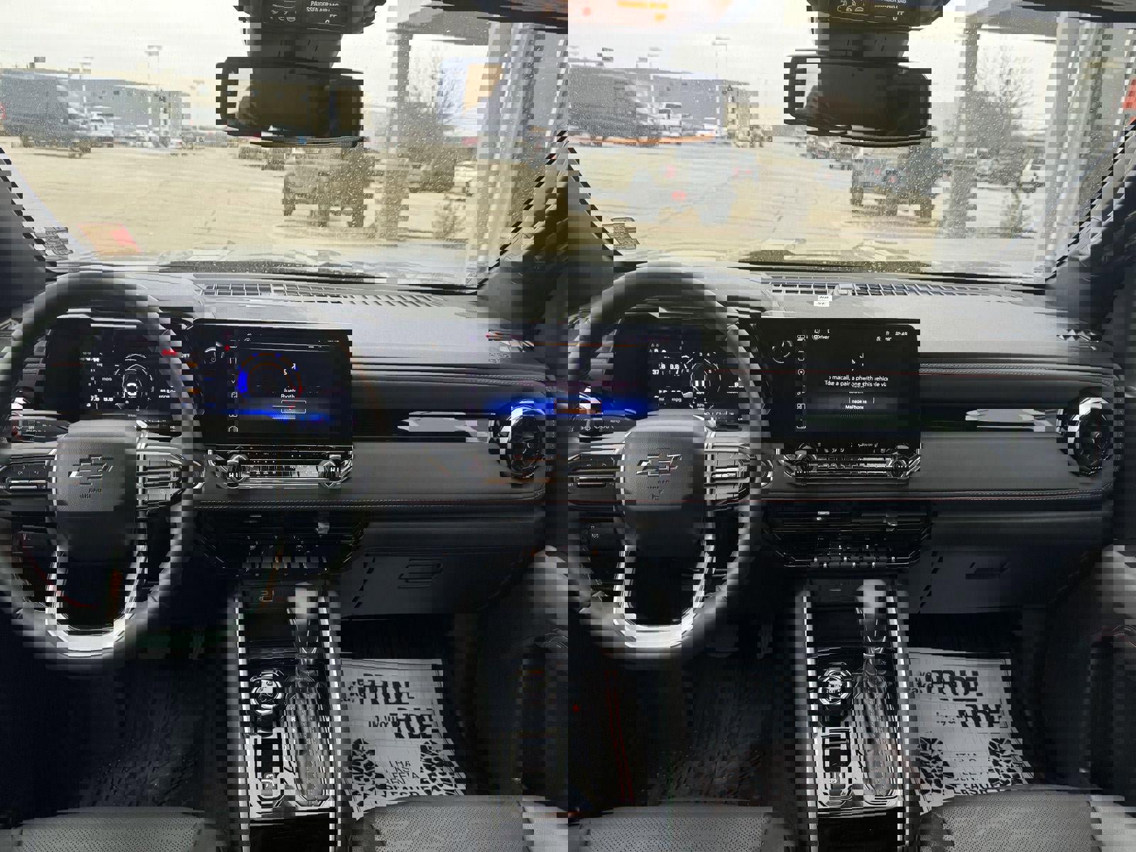 Used 2024 Chevrolet Colorado Z71 w/ Z71 Convenience Package 2 image 14