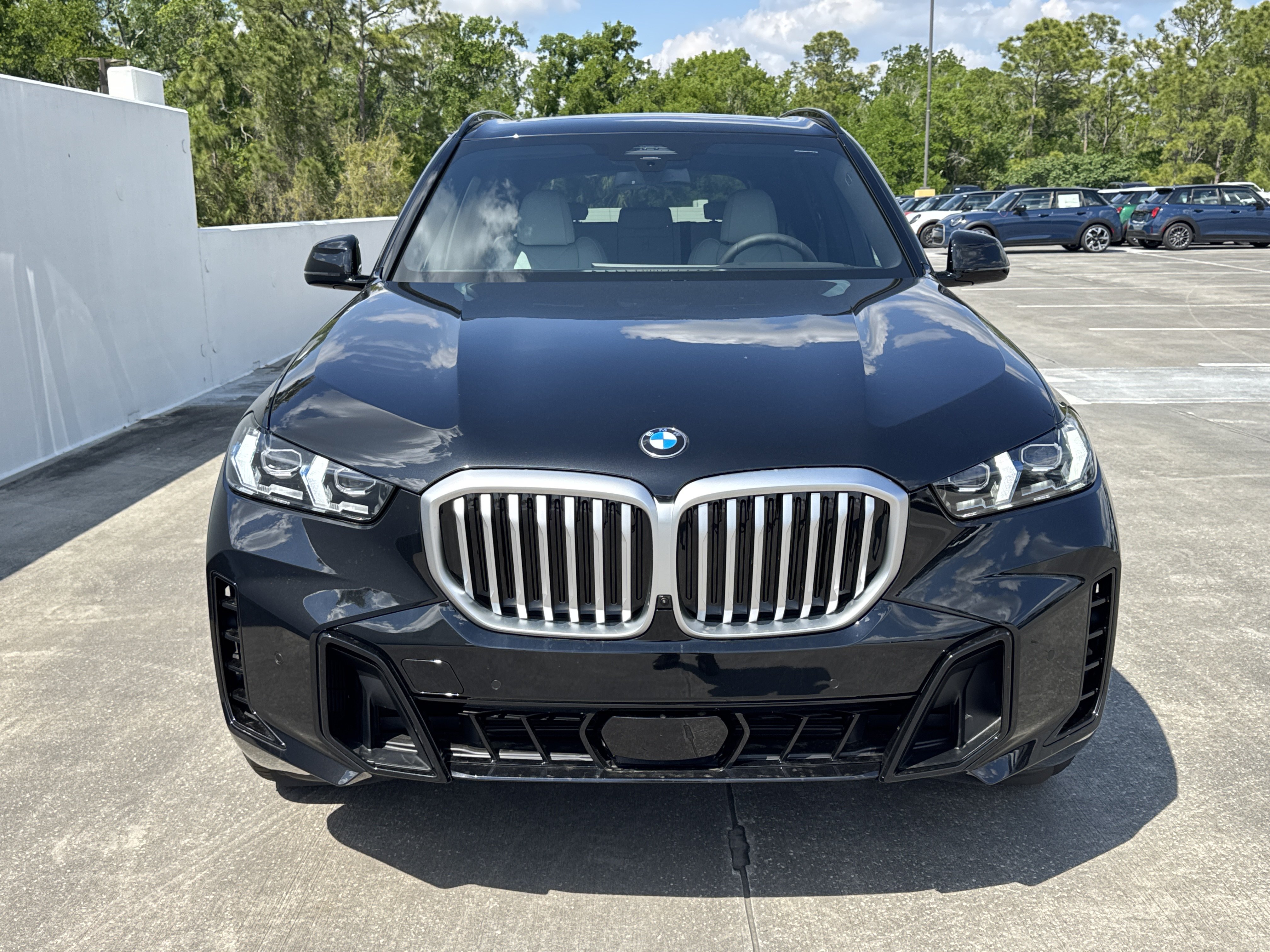 New 2026 BMW X5 xDrive40i w/ M Sport Package AWD/4WD image 2
