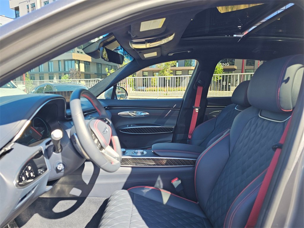 Used 2025 Genesis GV70 3.5T Sport w/ Sport Prestige Package image 23