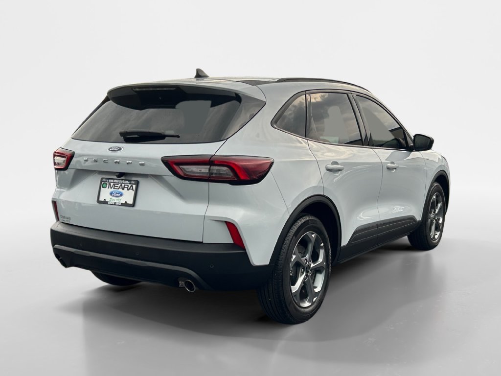 Used 2025 Ford Escape ST-Line w/ Tech Pack #1 FWD image 5