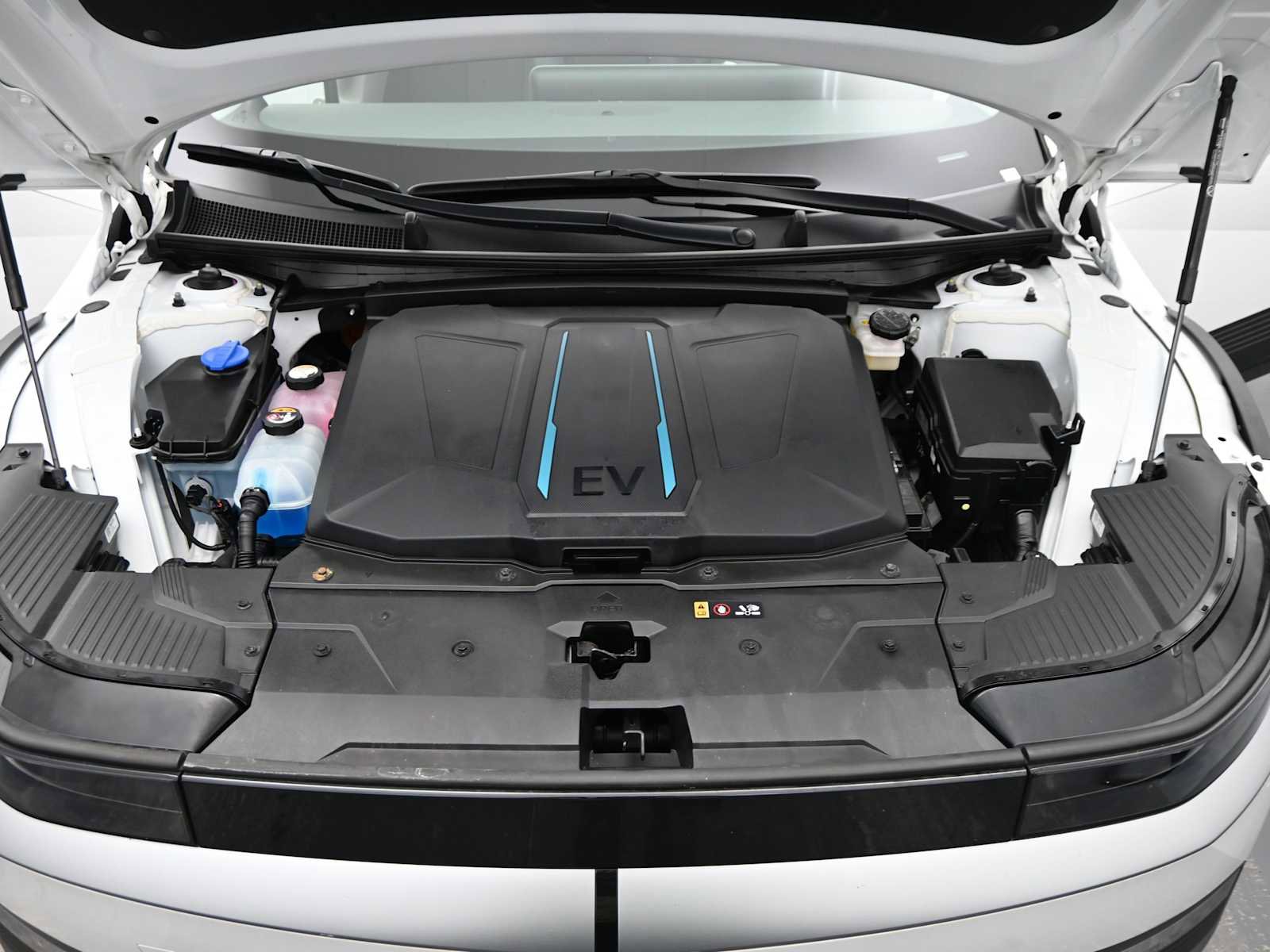 Used 2022 Hyundai Ioniq 5 SE w/ Cargo Package image 21